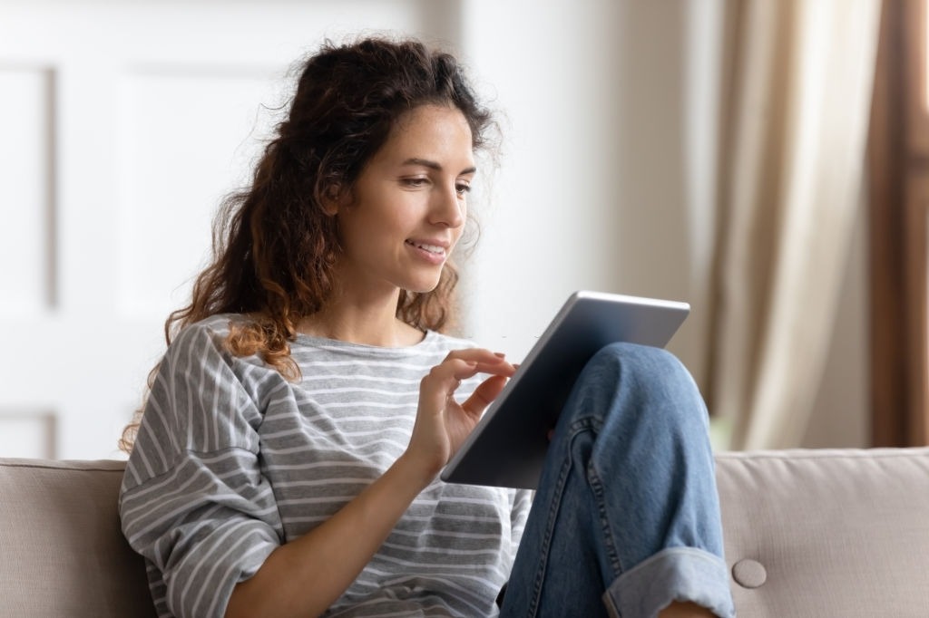 Los latinos  eligen las redes sociales y se alejan de los medios tradicionales